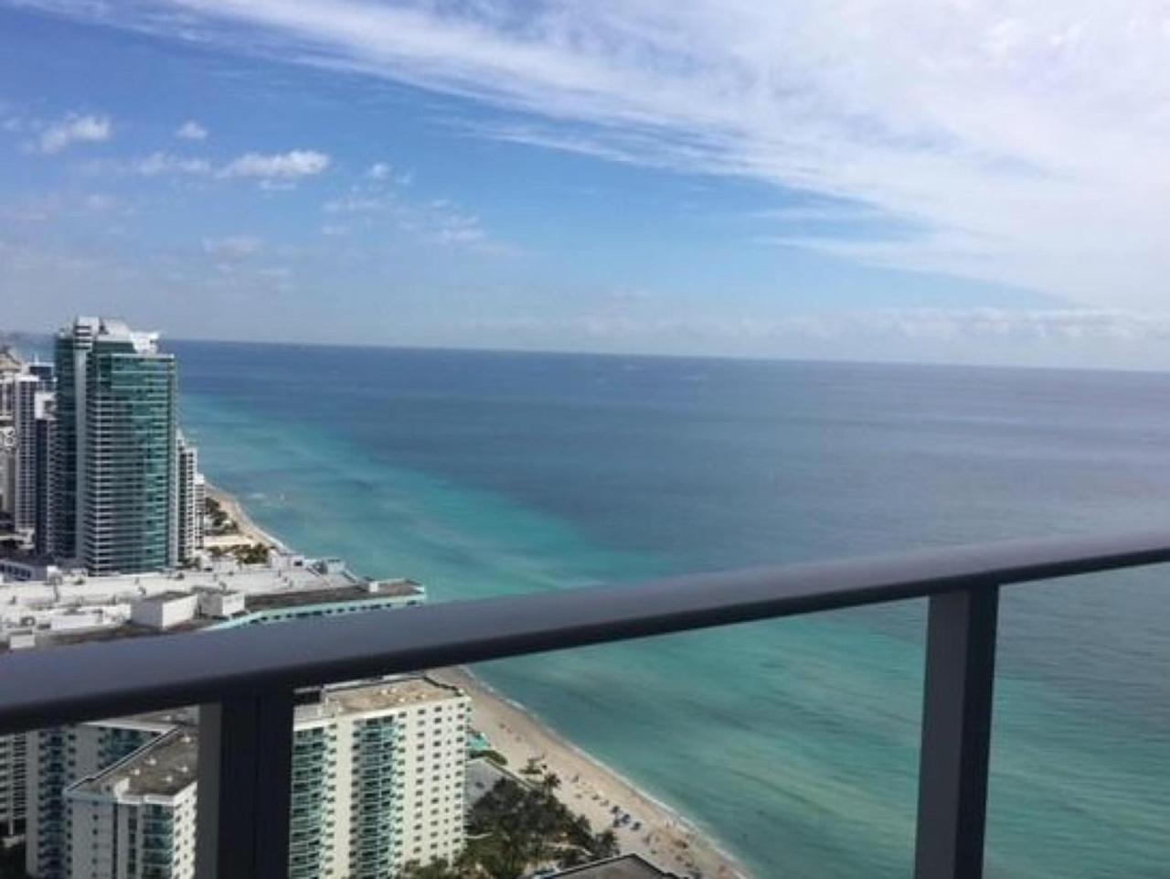 Contemporary Beach Resort Condos Dania Beach Dış mekan fotoğraf