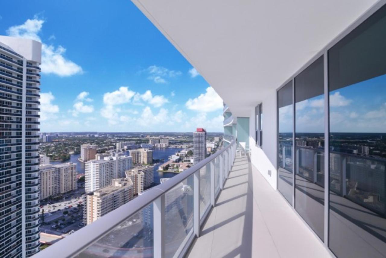 Contemporary Beach Resort Condos Dania Beach Dış mekan fotoğraf