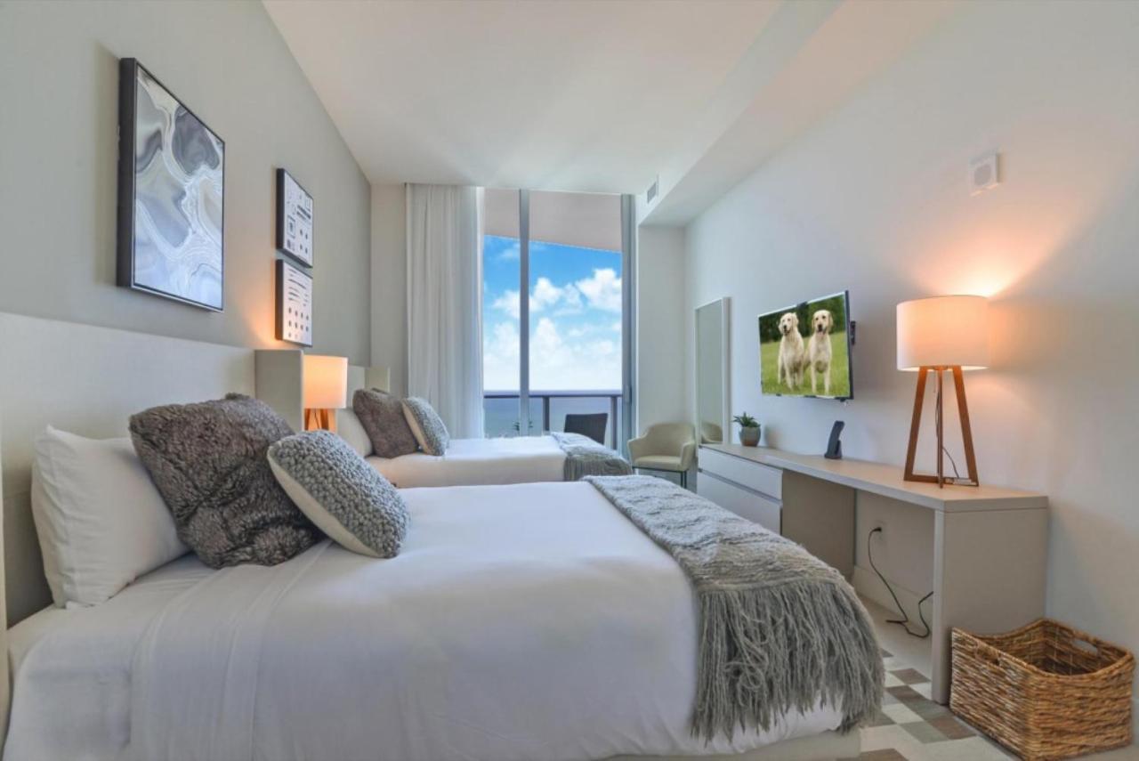 Contemporary Beach Resort Condos Dania Beach Dış mekan fotoğraf